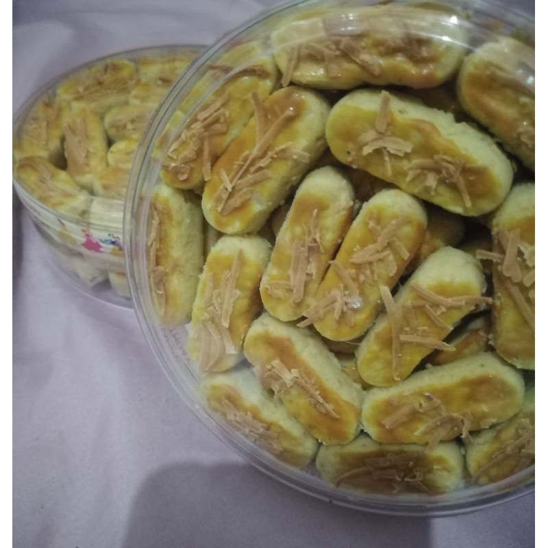 

Kastengel /kue keju kue kering homemade