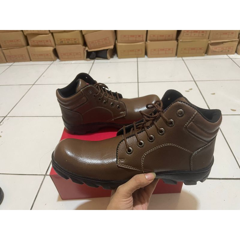 sepatu safety boots Kickers ujung besi,sepatu safety king