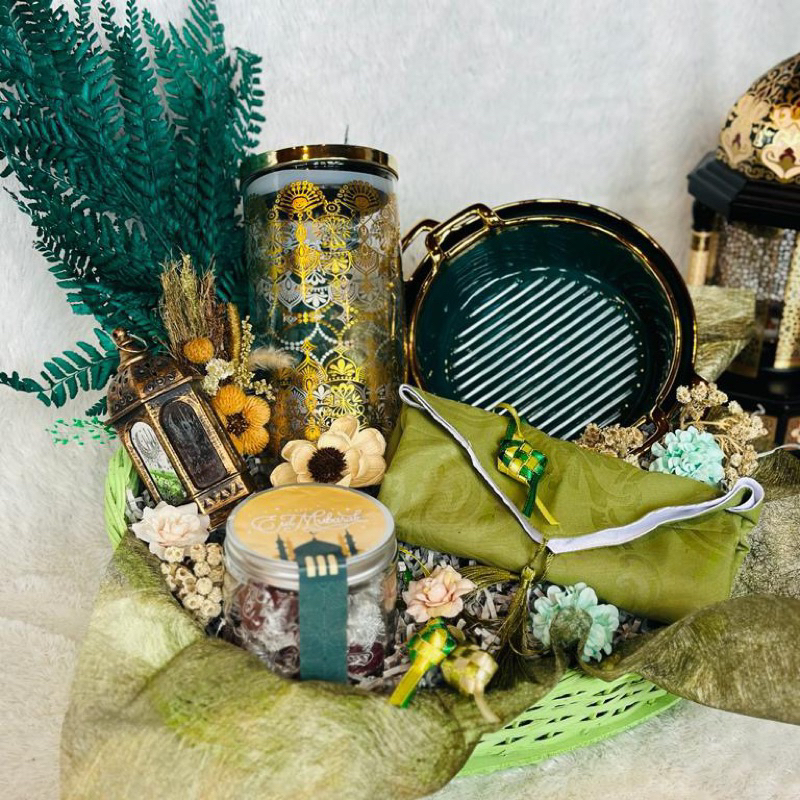

hampers idul fitri green plates