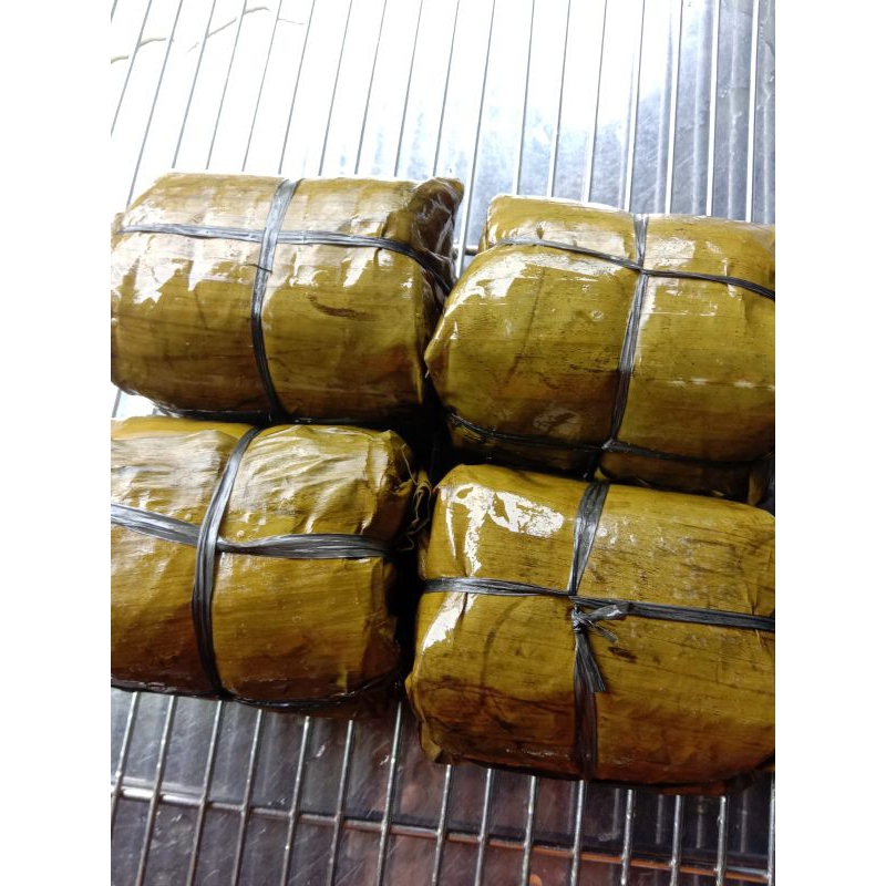 

LEMANG / PATLAU KHAS PONTIANAK