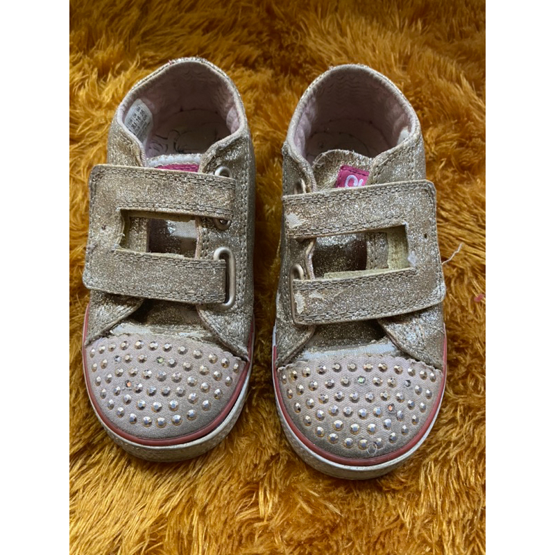 sepatu anak cewek Skechers gold