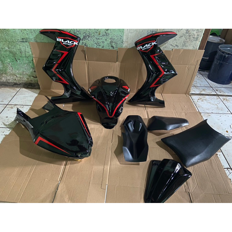 Half fairing & cover tangki & body belakang new megapro