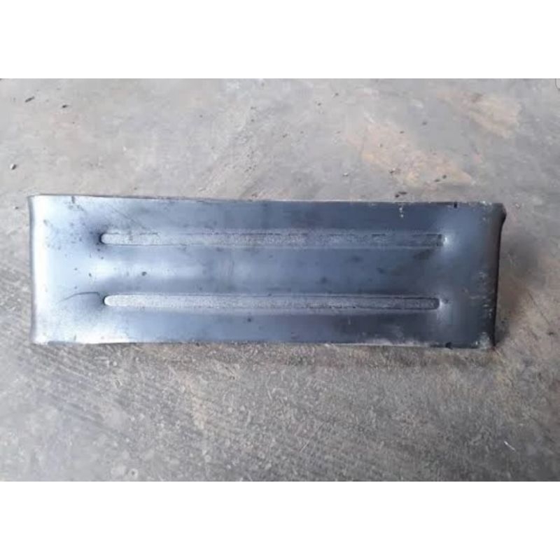 Daun Roda Besi Traktor Quick G600/ G1000 Boxer