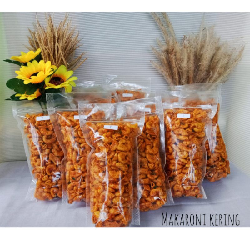 

makaroni kriuk bantet extra pedas daun jeruk isi 150gr