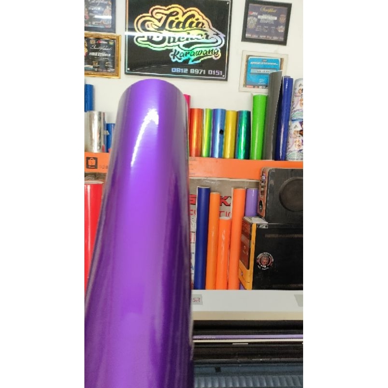 SKOTLET MOTOR UNGU METALIK CANDY GLOSSY MERK DEREK