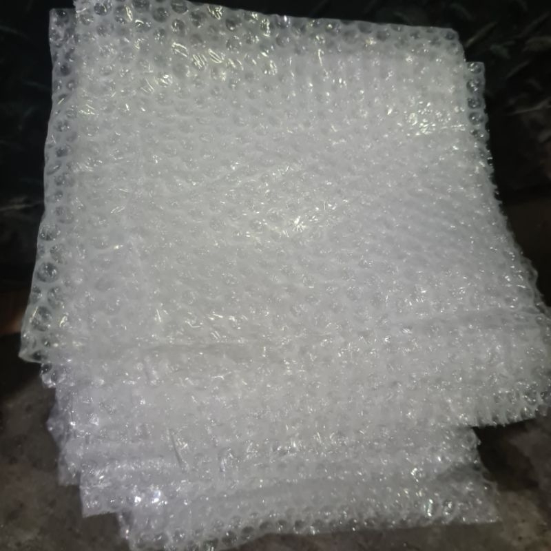 

BUNGKUS TAMBAHAN PACKING BUBLE WRAB PAKING BARANG