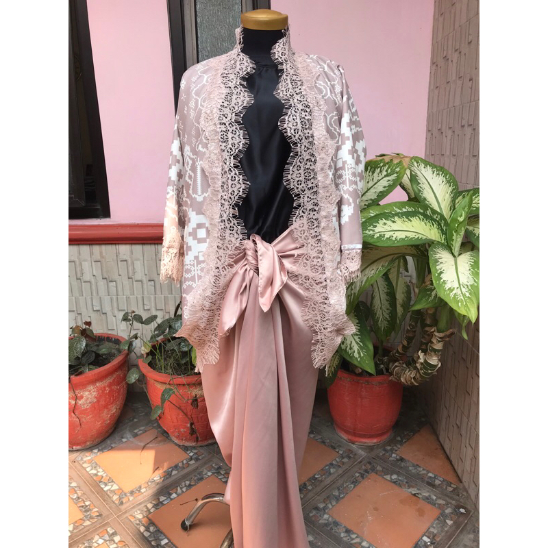 outer viscose Lace - Nagita Lace outer - outer batik Lace -outer Lace cream-outer Lace murah