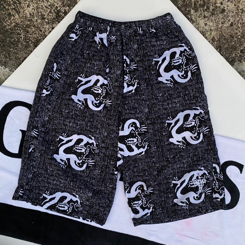 Relax pant dog town  / celana pendek