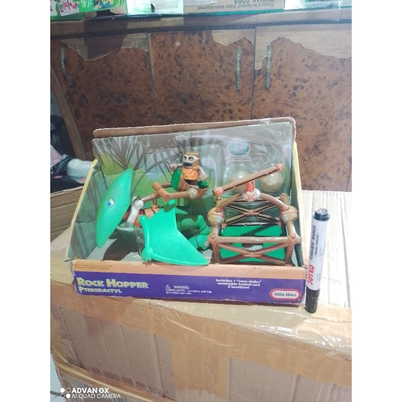 mainan figure rock hopper pterodactyl ORI by little tikes