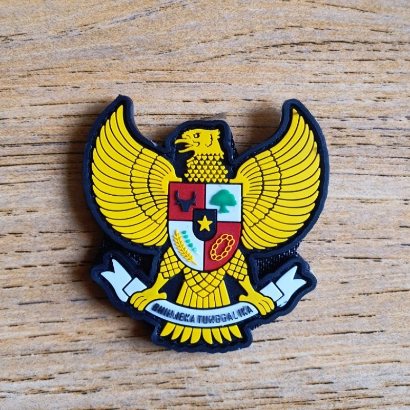 patch rubber logo garuda indonesia / rubber patch bendera merah putih / nkri harga mati / tempelan emblem karet velcro