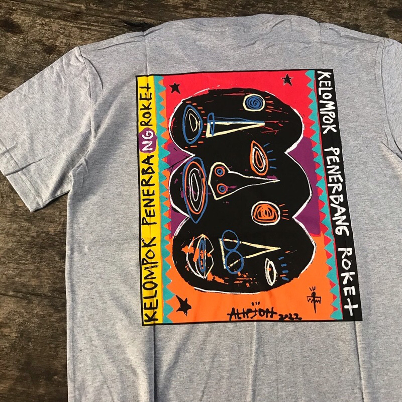 KELOMPOK PENERBANG ROKET X ALIPJON TIGA BERMUDA GREY TSHIRT