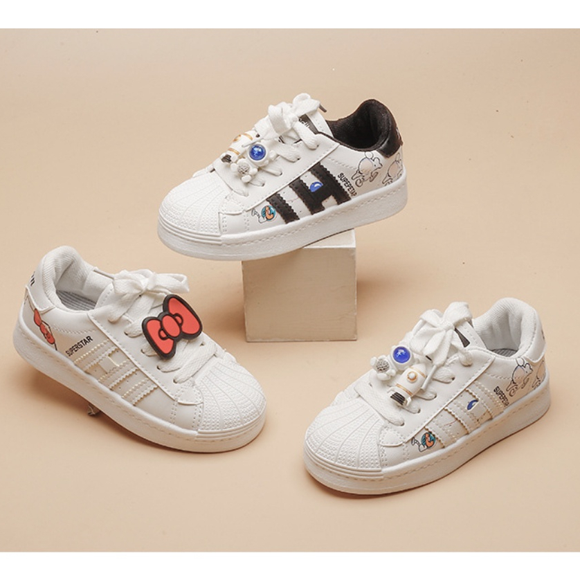 babyfit [size 21-36] sepatu sneakers anak three lines dengan toy clip astronot kitty sneakers anak cewek cowok import bn-0315