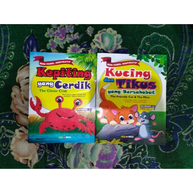 BUKU FABEL CERITA ANAK DAN DONGENG BINATANG BILINGUAL KEPITING YANG CERDIK KUCING & TIKUS YANG BERSA
