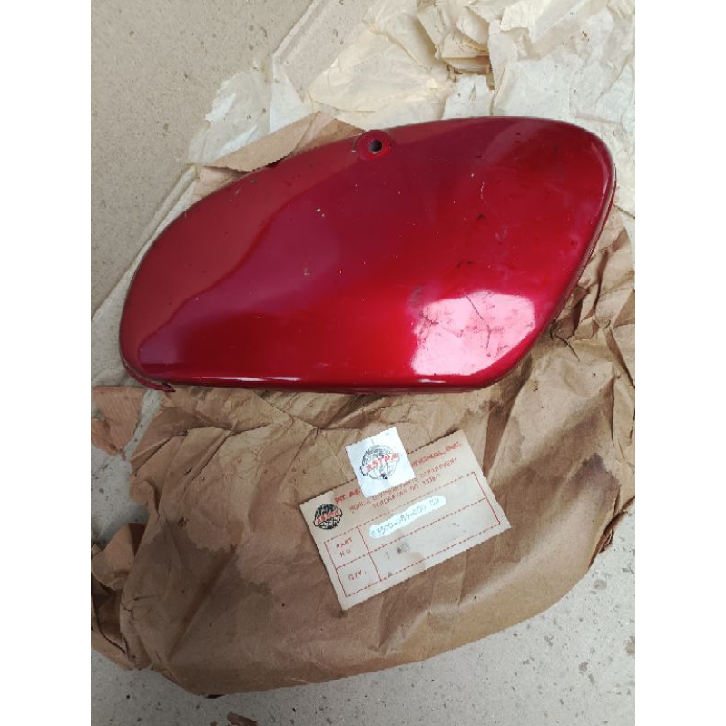 BOX AKI DOP ACU TUTUP COVER BATERE BATERAI KANAN HONDA C70 C50 ORI ASLI ORIGINAL HONDA JAPAN