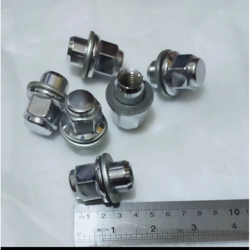 nut mur roda resing Vios Yaris sienta Innova original baru