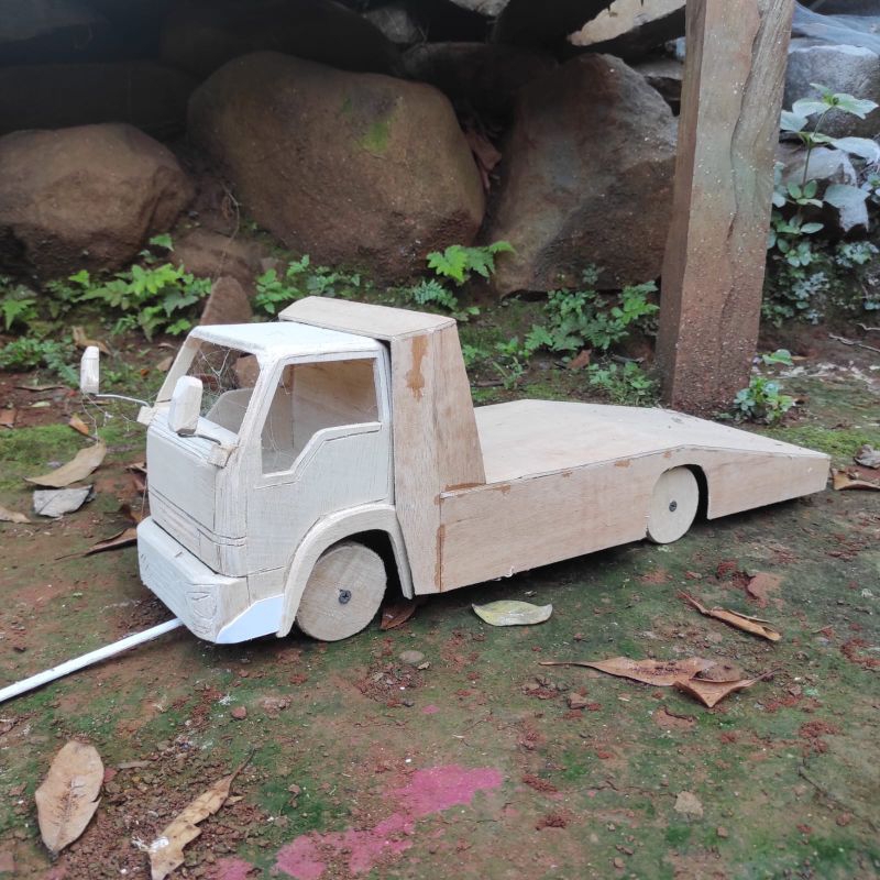 Miniatur Truk Towing Mentahan Belum Di Cat Siap Buat Muat Mobil