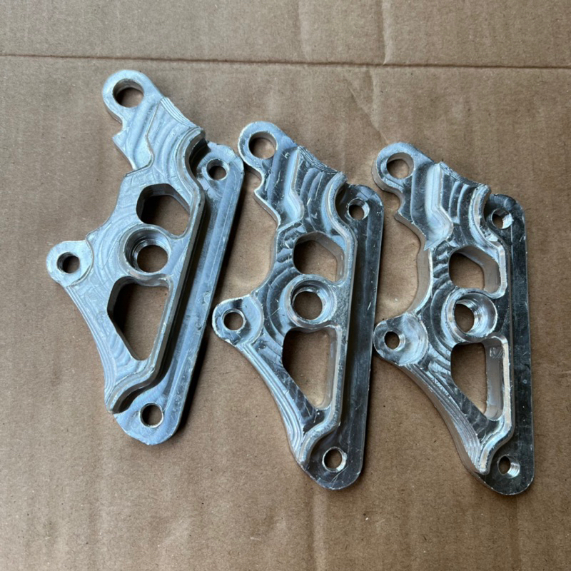 breket cnc kaliper rcb pnp shok megapro tiger disc.300 dudukan kaliper cnc pangkon kaliper rcb samur