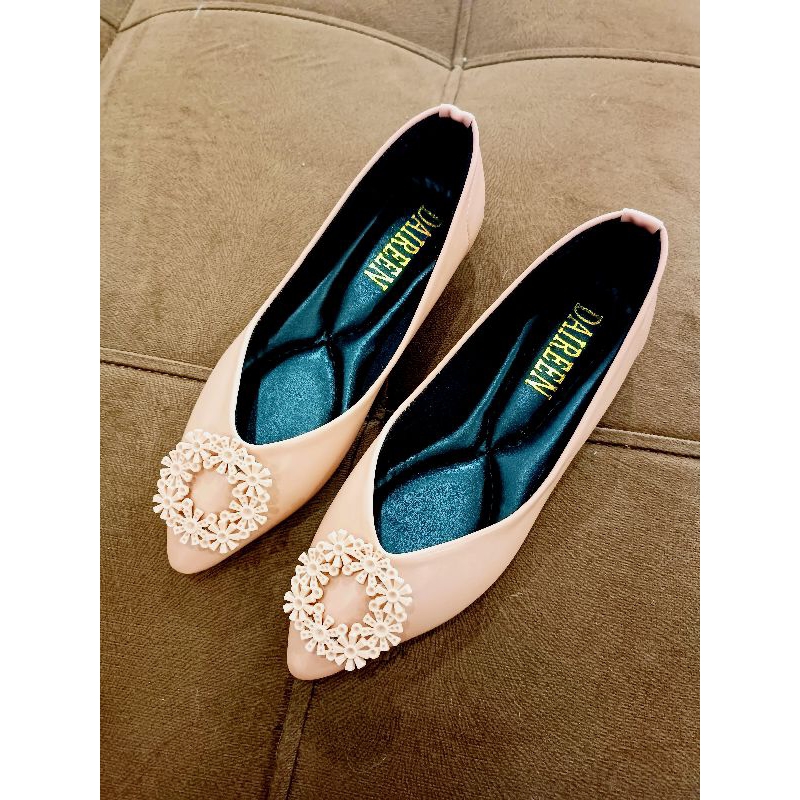 Ukataka sepatu wanita slip on flatshoes ukuran 37-42