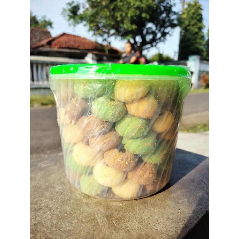 

kue MONDE Premium 900gr TOPLES