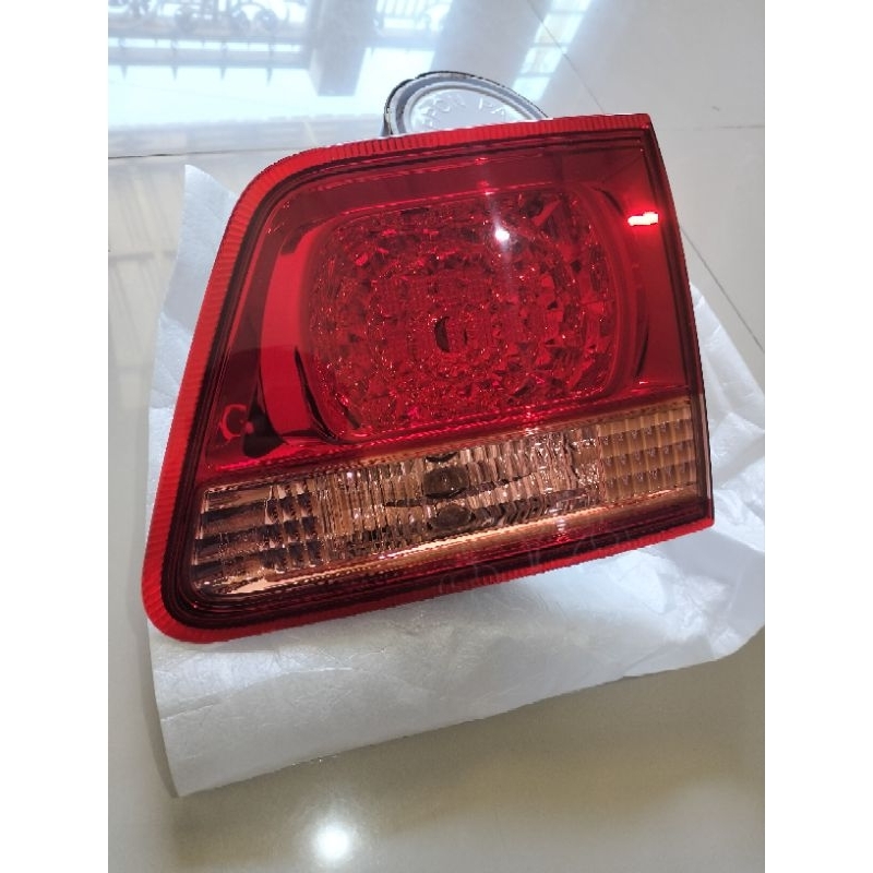 Lampu bagasi fortuner 2005-2007 baru original Toyota kanan stoplamp bagasi fortuner stoplamp bagasi 