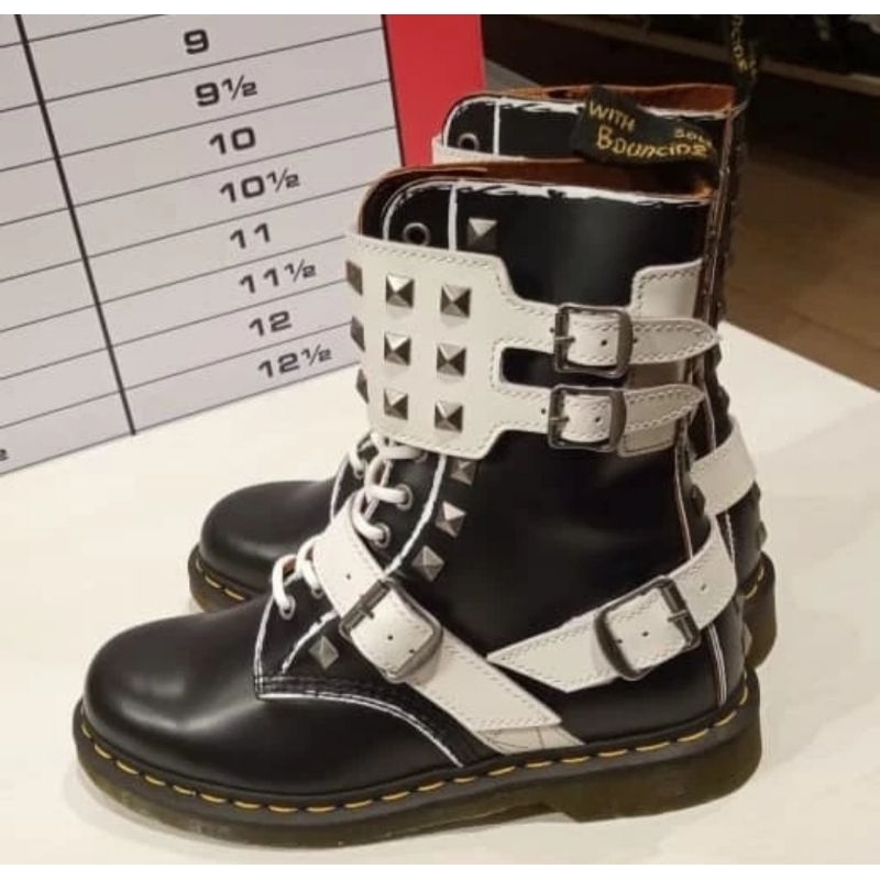 DOCMART DR MARTENS 1490 JOSKA BLACK WHITE STUD SIZE 41 42 43 NEW ORIGINAL