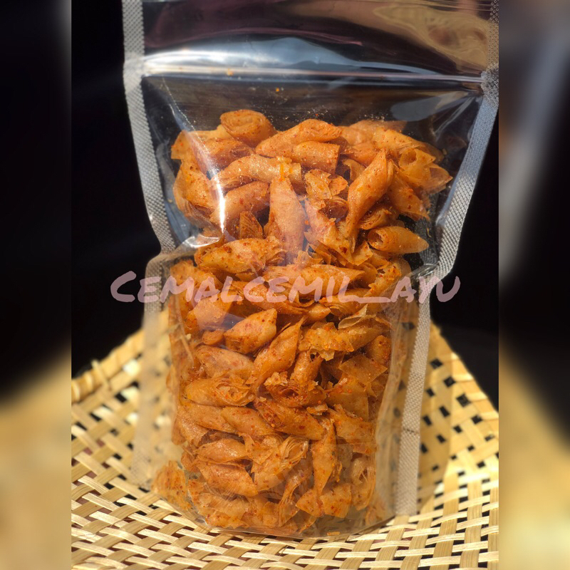

lumpia ulir pedas 250gr