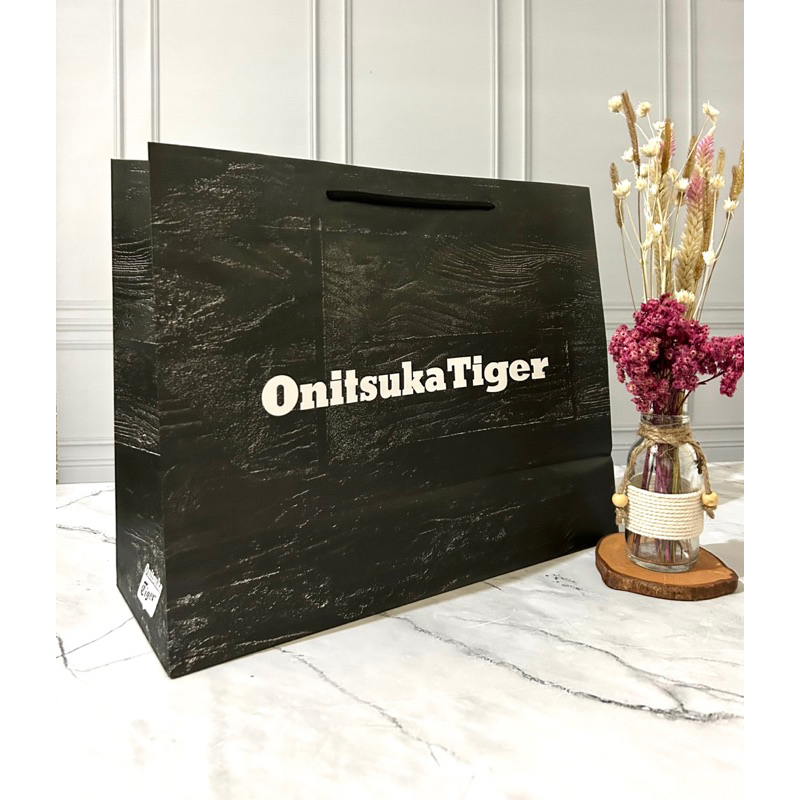 

Paper Bag Onitsuka Tiger Paper Bag Kado Original Store