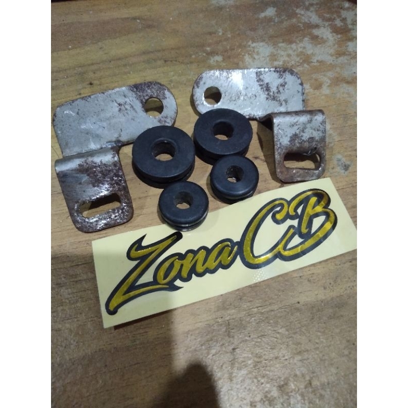 dudukan spakbor depan r15 set karet pnp shock ninja megapro tiger / dudukan slebor r15 pnp shock nin