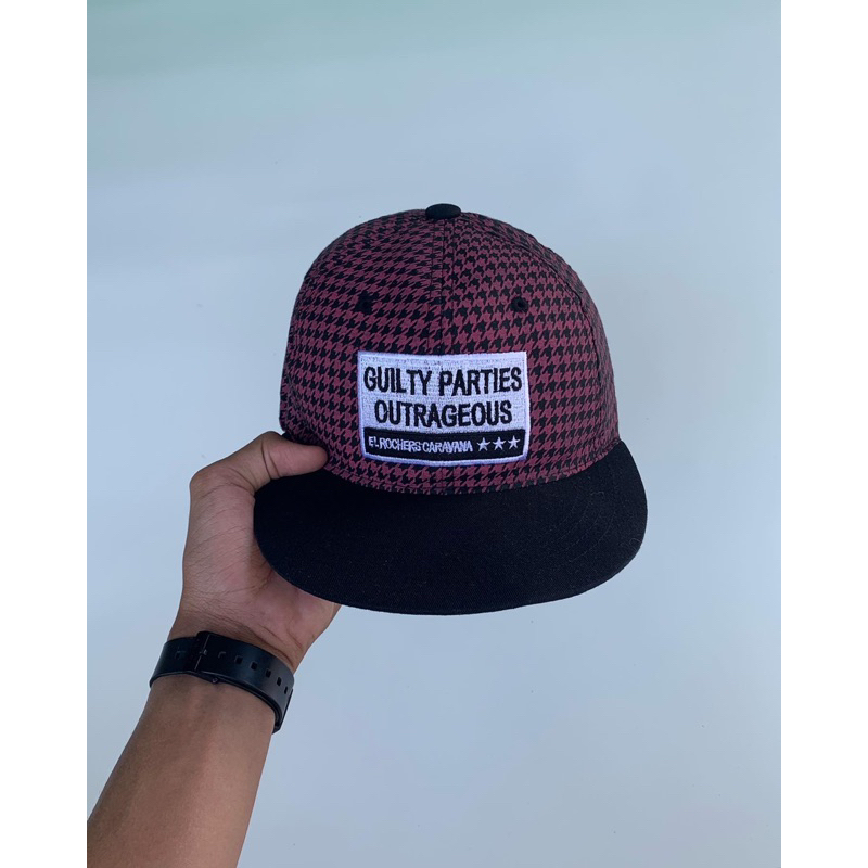 TOPI SNAPBACK GUILTY PARTIES