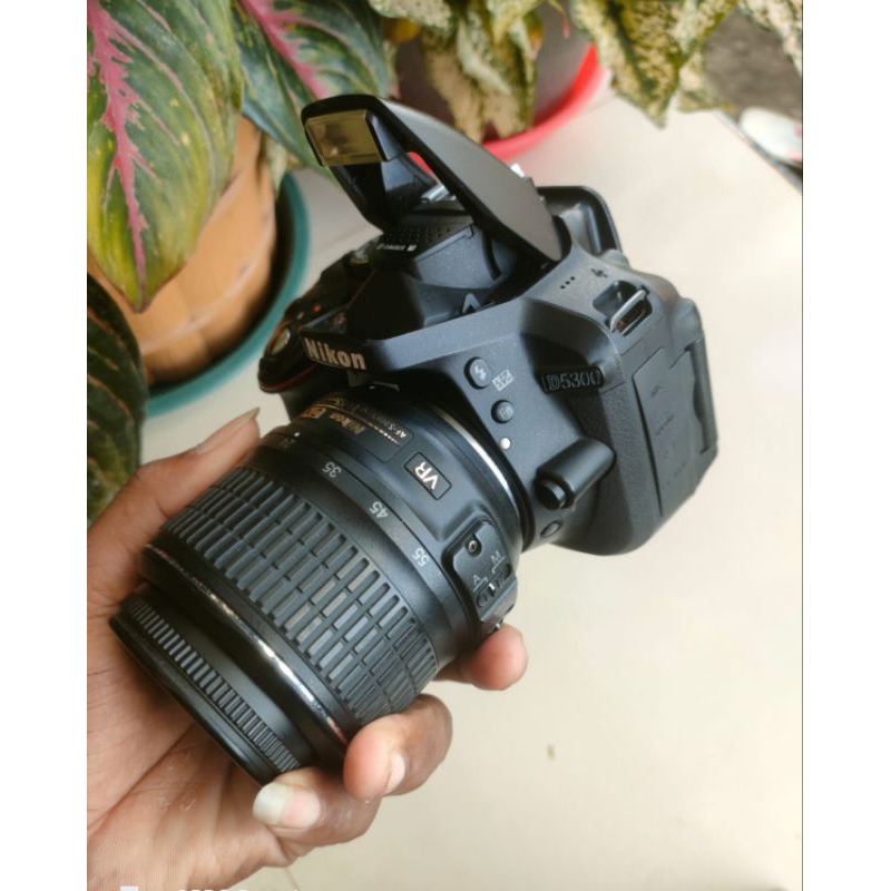 Nikon D5300 + Lensa 18-55 + Memori 16 Gb + Garansi Toko + Tas Baru Dll
