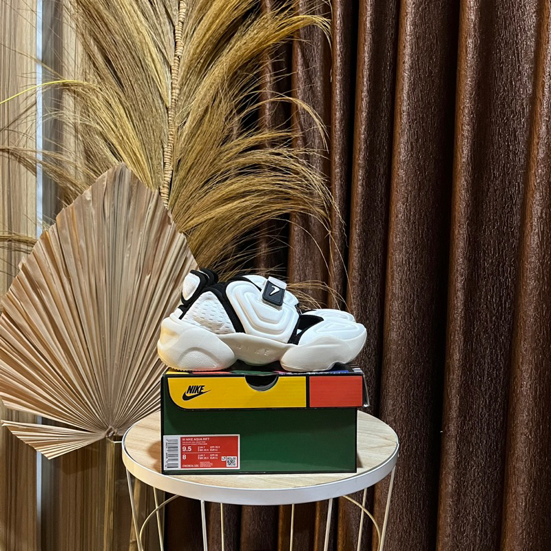 Nike aqua rift white original