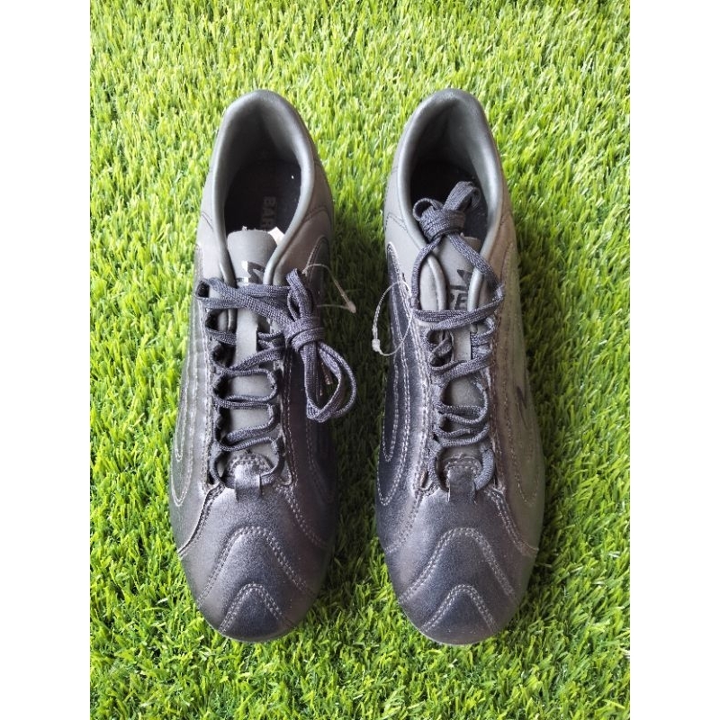 sepatu bola Specs barricada fuerza pro fg