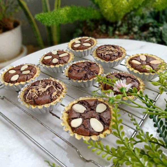 

Pie Brownies Enak Topping Almond Keju Coklat Kue Pai Bronies Mini