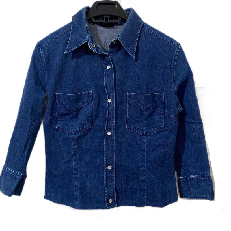 UNIQLO DENIM SHIRT SIZE L TEEN/S ADULT