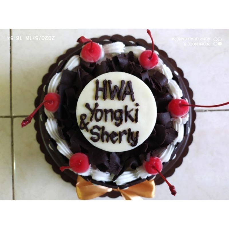 

PROMO !!! ICE CREAM TART, Model Black Forest A, 14 cm, Tart Dalamnya 100% Ice Cream Tanpa Kue