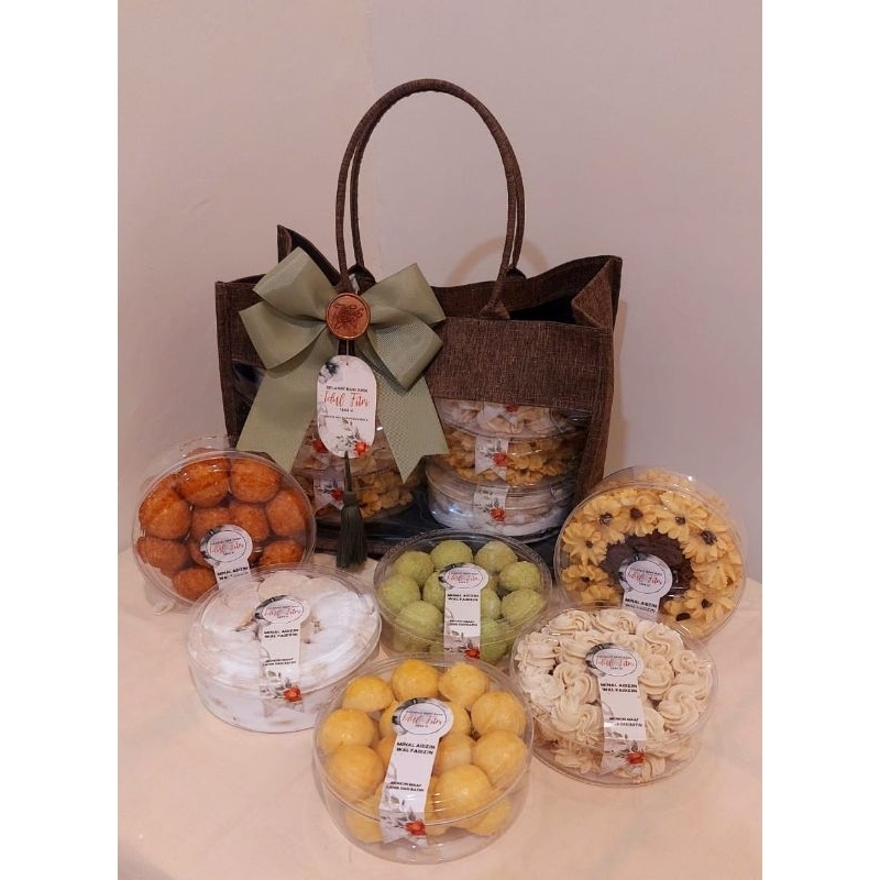 

cookies/Hampers/parcel/bingkisan lebaran/idul fitri/eid mubarak