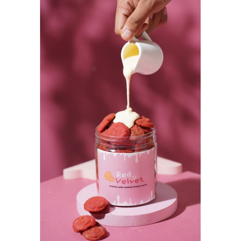 

cookies with melted cheese sauce