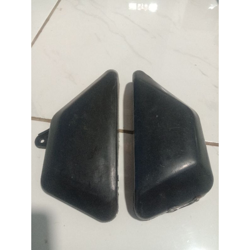 dop tutup aki tepong bawah Yamaha dt100 dtx cover acu batteray body bodi
