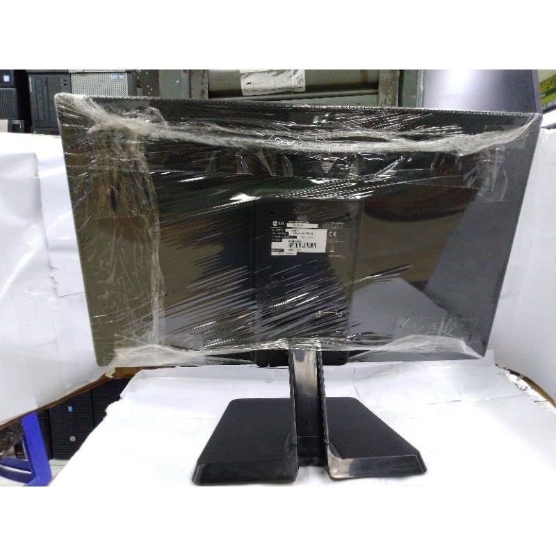 MONITOR SAMASUNG 19inch WIDESCREEN LIKE NEW