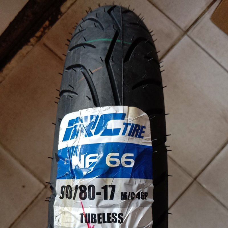 *BAN TUBLES IRC Ukuran 90/80 Ring 17 ( ban depan standar bawaan vixion CB150R CB150 VERZA Supra GTR)