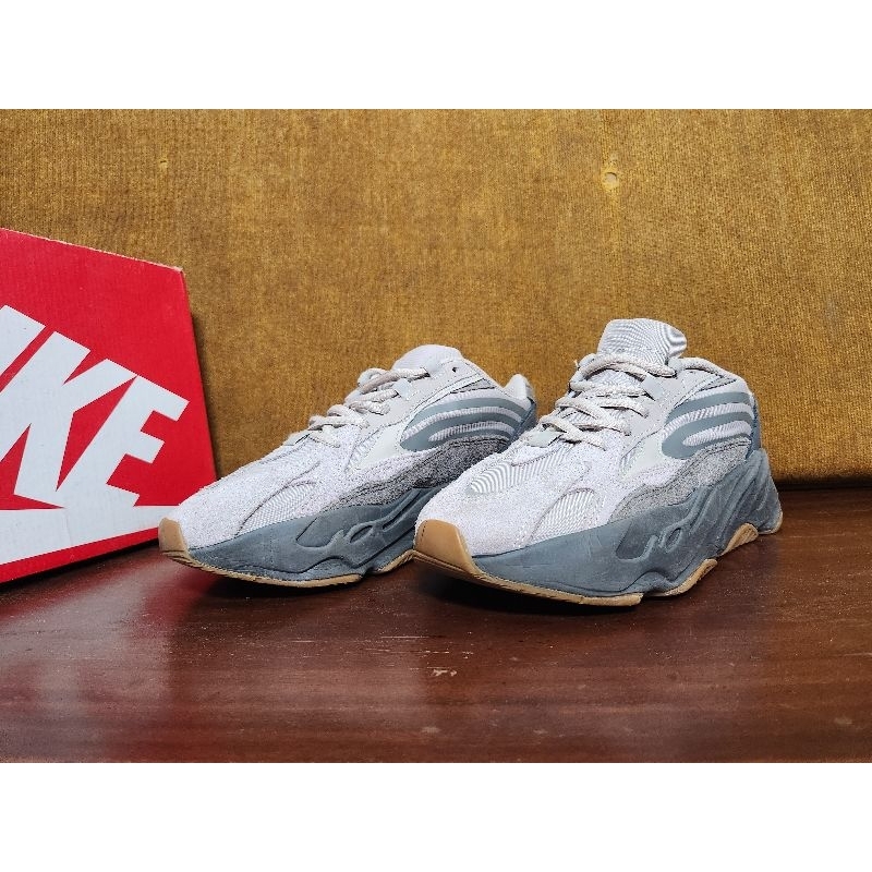 ADIDAS YEEZY BOOST 700 V2 TEPHRA