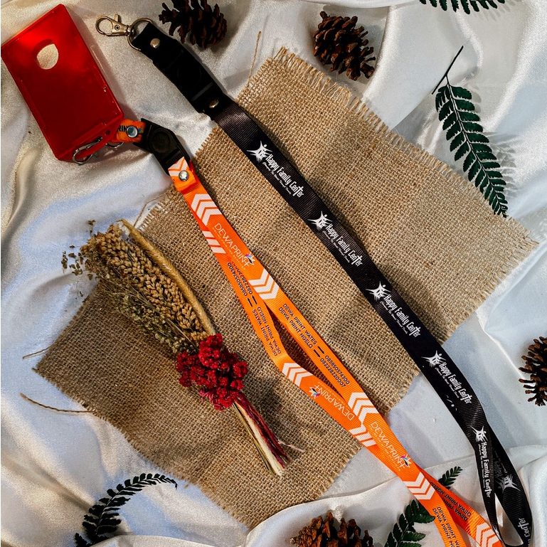 

Dewa Souvenir TALI LANYARD CUSTOM PRINT UV | PJG 25CM | LEBAR 2CM