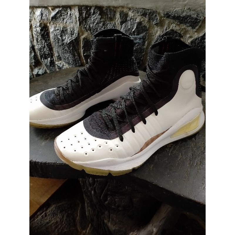 Under armour Curry  4 second