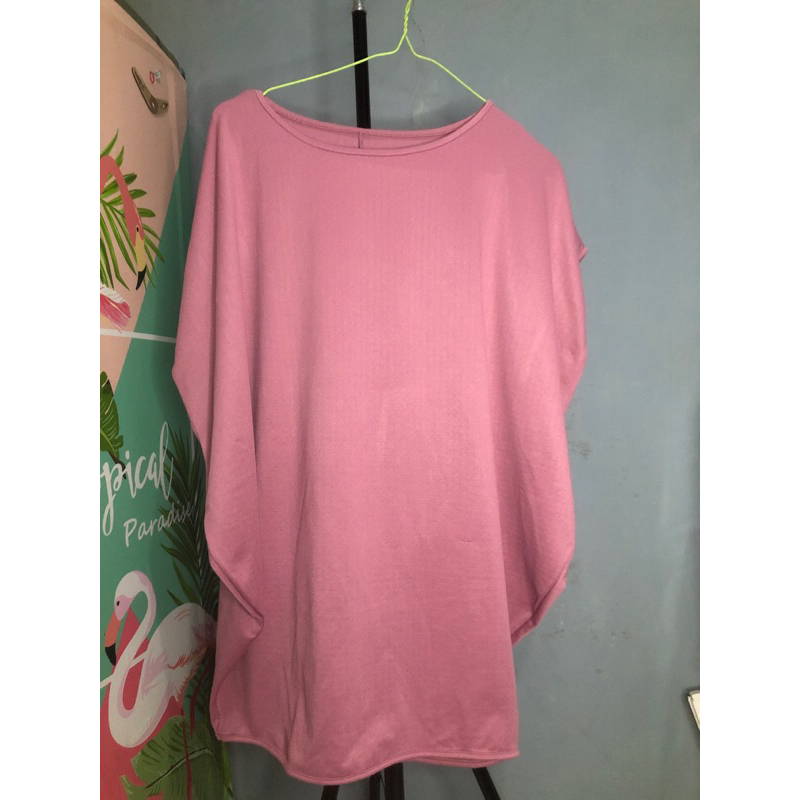 preloved kaos pink bahan adem dan meral