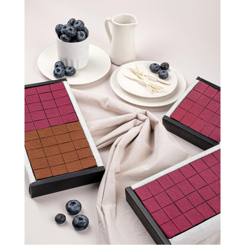 

Falala chocolate Long Box mix Berry & Hazelnut