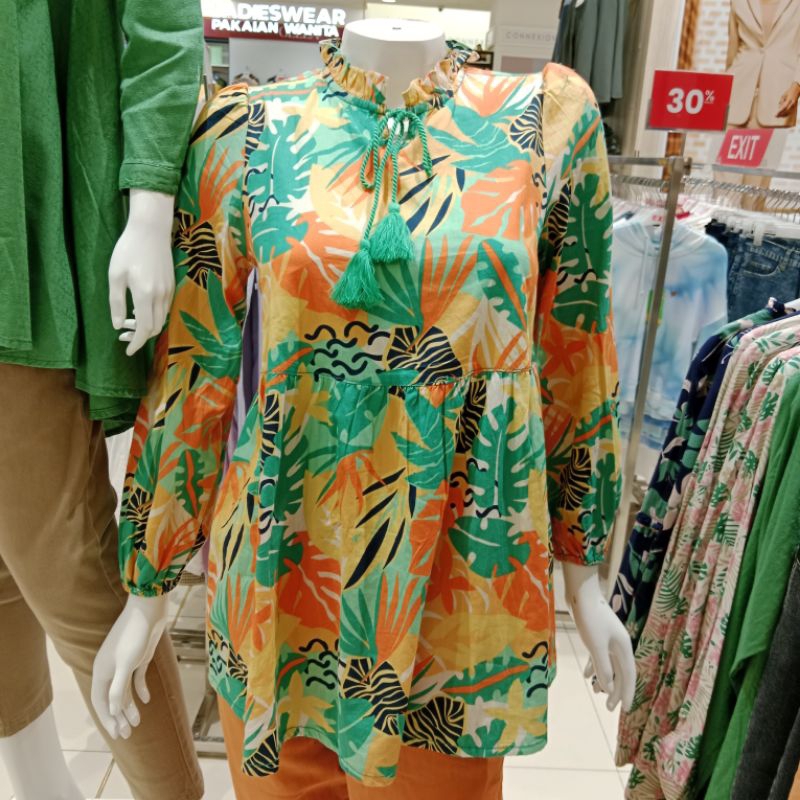 Exit signature Ivaza Blouse