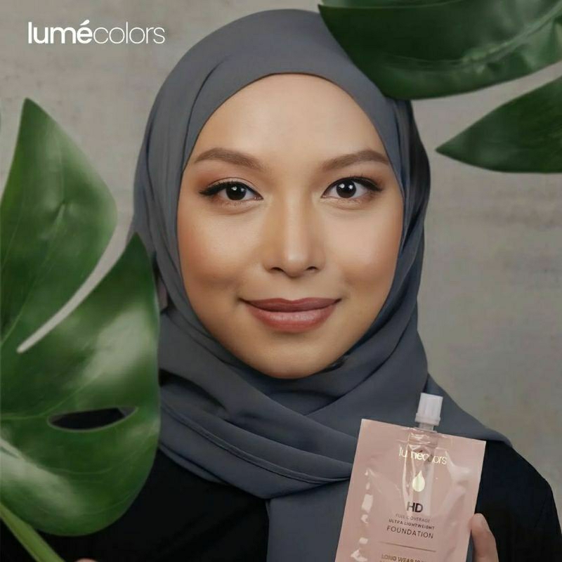 Bundling 2 Sachet Foundation + 1 Beauty Blender Lumecolors