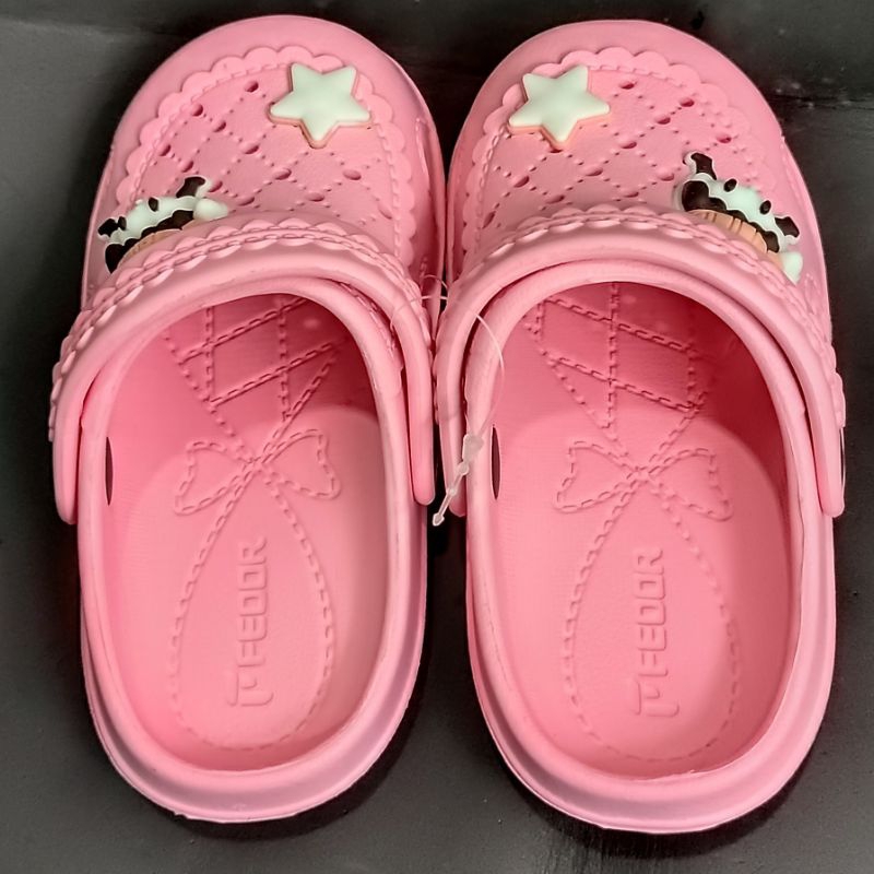 Sandal baim anak perempuan terbaru Selop anak wanita trendy Sandal crooks empuk Ringan anti slip
