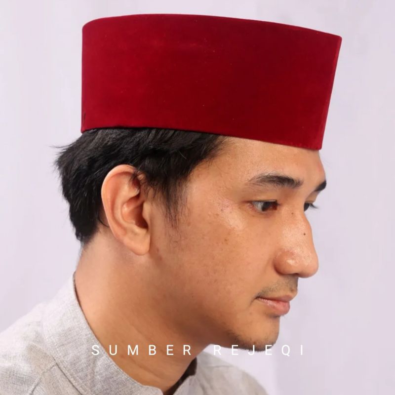 SONGKOK HITAM SONGKOK MERAH SONGKOK BETAWI peci hitam nasional presiden tinggi 9cm Songkok President Songkok Hitam Peci Hitam Kopiah Hitam Songkok Merah Maroon Peci Merah Kopiah Merah Songkok Dewasa Songkok Anak