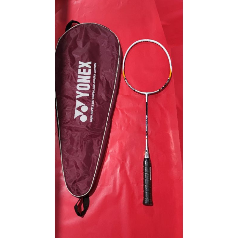 Raket Badminton Yonex isometris Muscle Power 5